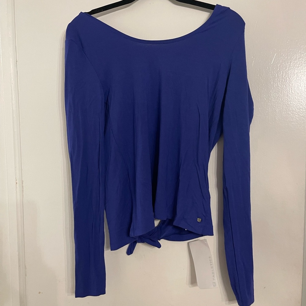 Stunning fabletics backless top